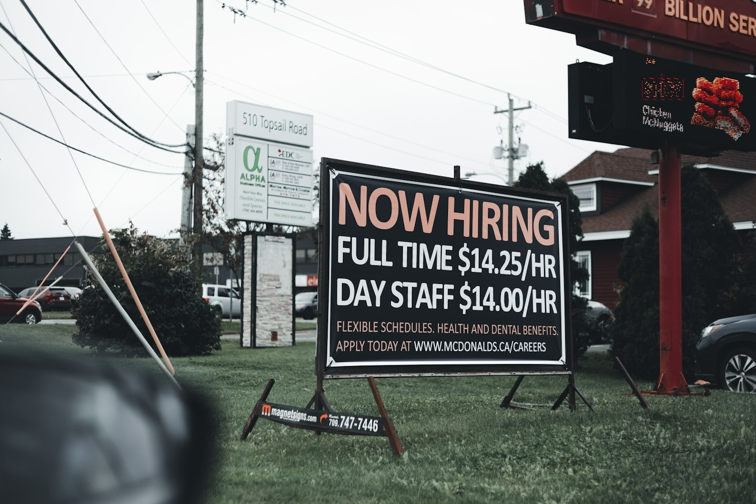The Ultimate Guide to Sales Careers for New Grads